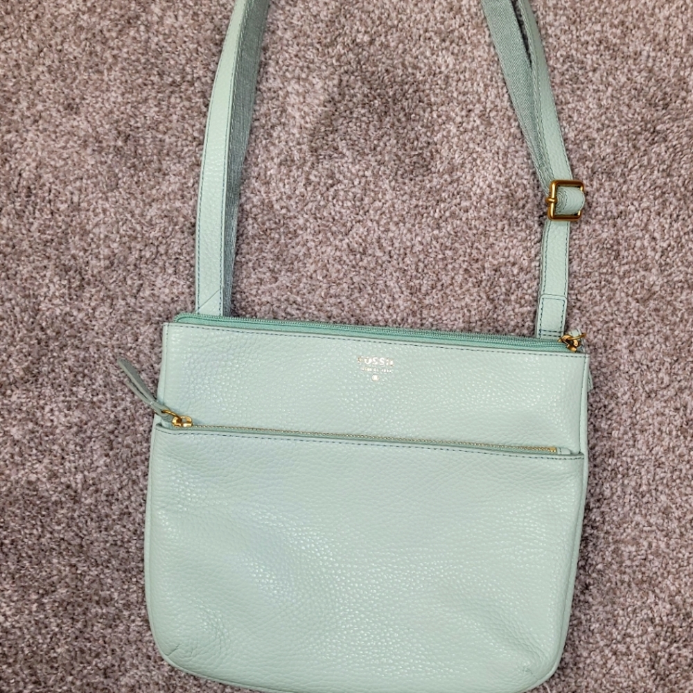 Fossil soft pebbled leather shoulder crossbody purse in seafoam green